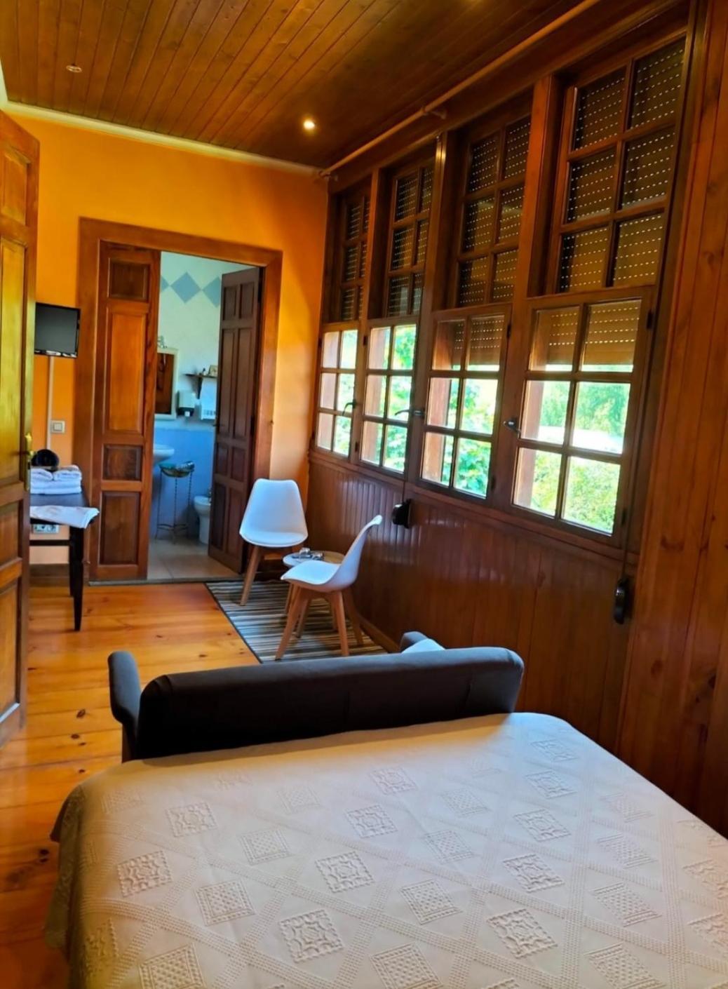 Agroturismo La Casona De Belmonte Ovinana (Belmonte de Miranda) Exterior foto